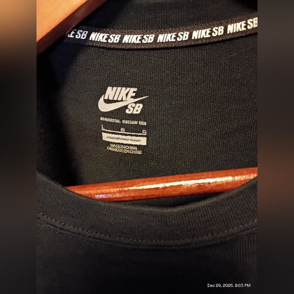 Nike SB Pocket Crewneck Sweatshirt Men's Large Black Skateboarding Long Sleeve - Picture 2 of 10